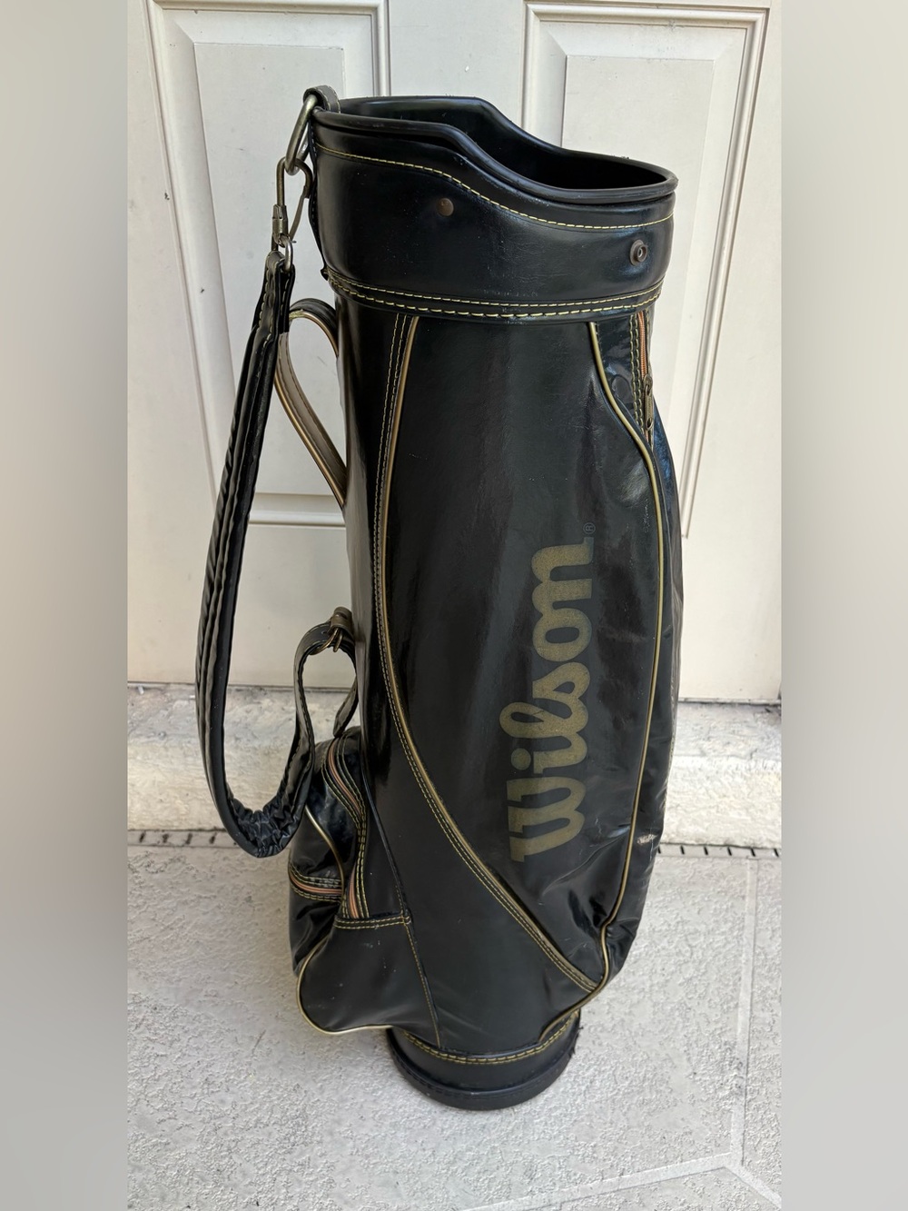 Wilson Vintage Black Golf Carry Bag with Gold Contrast Stitching